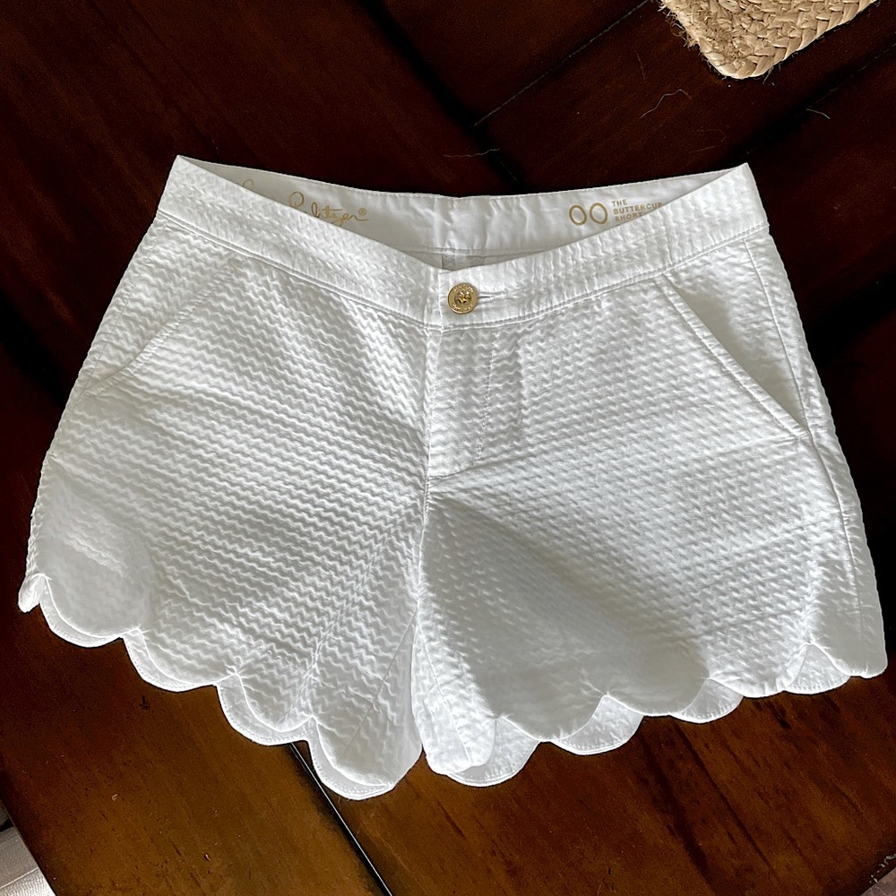 NWOT Lilly Pulitzer 5” Buttercup Scallop Hem Shorts